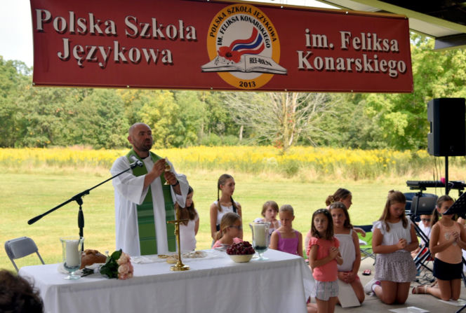 Ks. Piotr Rapcia w rozmowie o polonijnej Wielkanocy