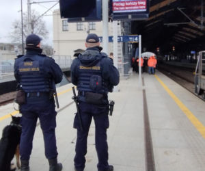 Ukrainiec palił papierosa. Okazało się, że przebywa w Polsce nielegalnie