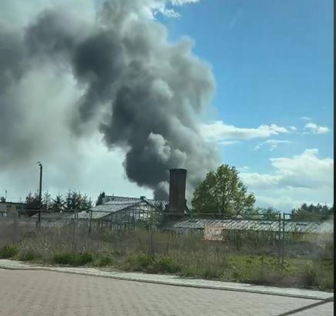 Pożar hali magazynowej