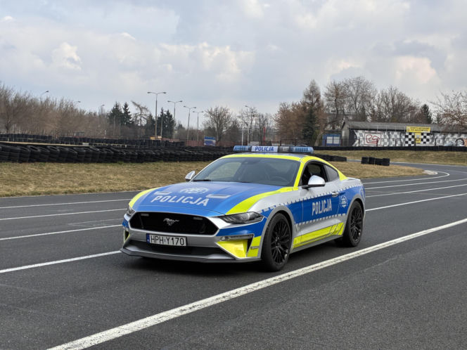 Ford Mustang trafił do radomskiej policji
