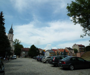 To jedno z najciekawszych miast w Małopolsce. Sąsiaduje z Krakowem, kiedyś było osadą myśliwską