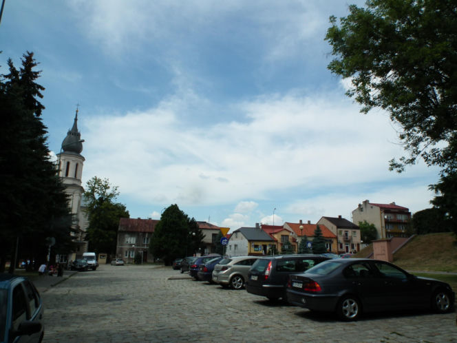 To jedno z najciekawszych miast w Małopolsce. Sąsiaduje z Krakowem, kiedyś było osadą myśliwską