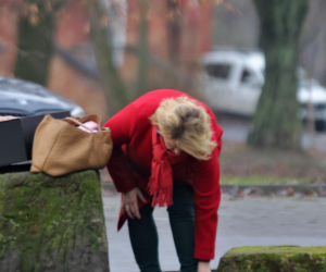 Katarzyna Bosacka w parku
