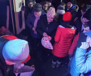 Wigilia w Coffee House Waryńskiego 19. Święty Mikołaj przyszedł do potrzebujących wsparcia