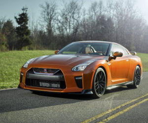 Nissan GT-R lifting 2017