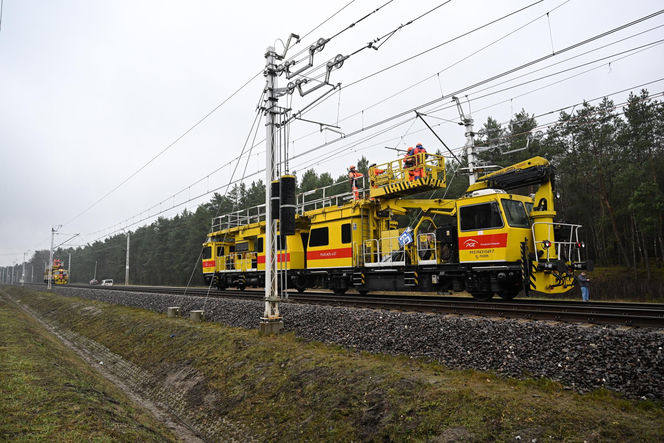 Nagłe zatrzymanie pociągu pod Puławami. Mamy zdjęcia!