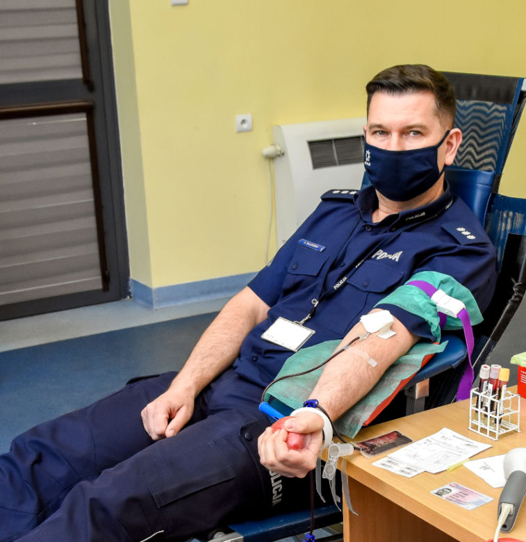 Zbiórka krwi dla Michała. Mundurowi z Iławy oddali aż 24 litry