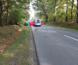 Łódzkie: trzy osoby zginęły w makabrycznym wypadku
