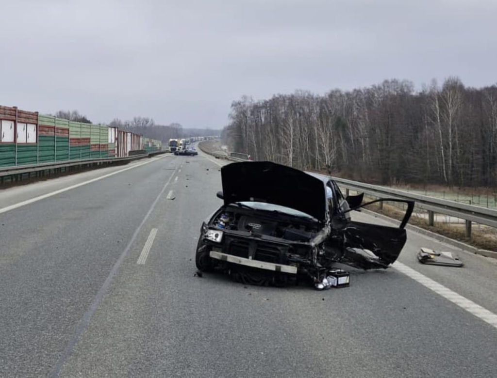 Wypadek na S12. Zderzyły się dwa audi