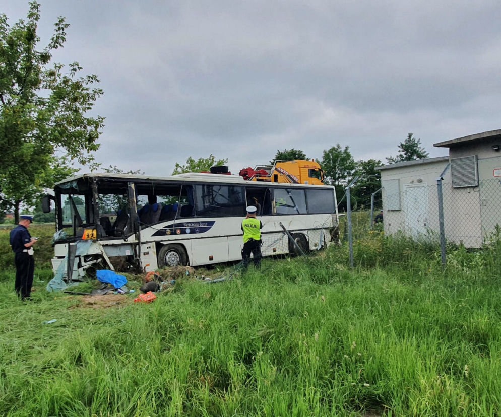 Wypadek autokaru wiozącego dzieci w Jełowej pod Opolem 