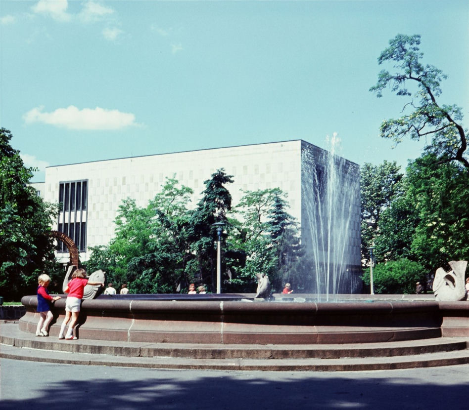 Architecture porn, czyli bydgoski modernizm na archiwalnych fotografiach Henryka Nahorskiego
