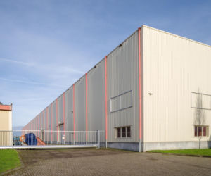 Bramy, szlabany i furtki w systemach kontroli dostępu – podstawa bezpieczeństwa obiektów przemysłowych