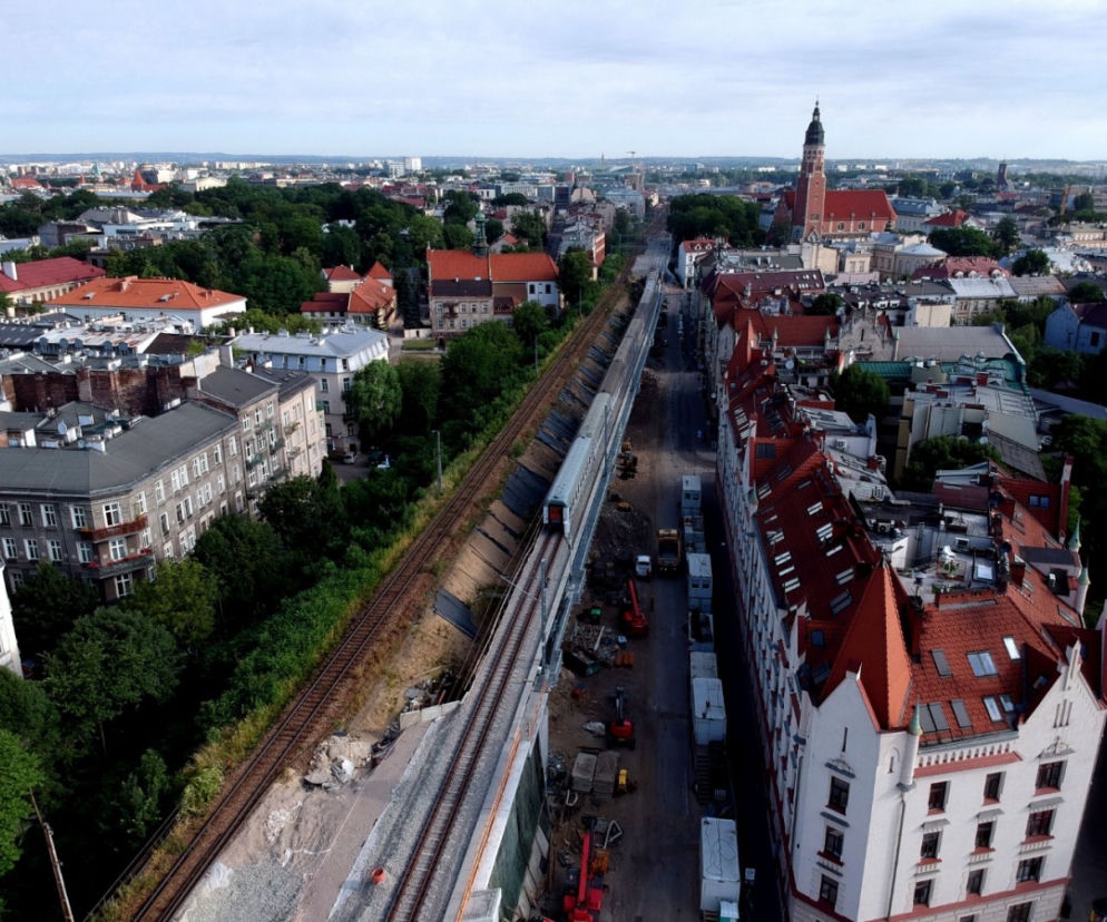 Pociągi na nowych estakadach w Krakowie!