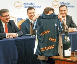 Pierwsze starcie Sikorski: Komorowski wygrał Palikot