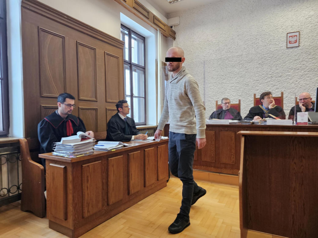 Nikt nie pomógł pobitemu na śmierć Piotrowi w mieszkaniu pełnym ludzi