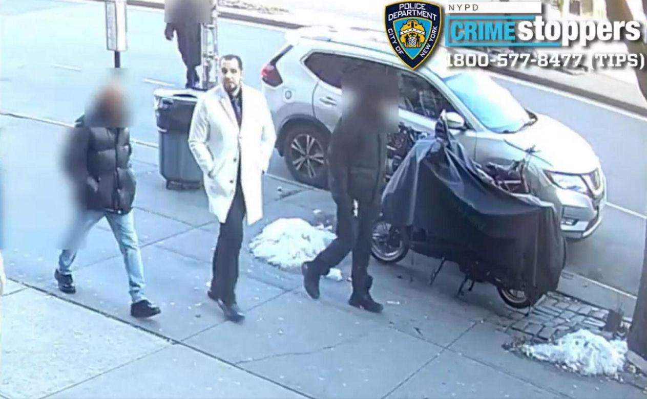 Napadł z maczetą na dom pogrzebowy w NYC