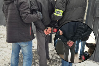 Wypuścił psa i zabarykadował się w domu. Służby musiały działać