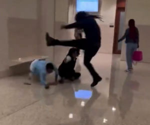 Ojciec rzucił się w sądzie na zabójcę dziecka. Nie miał litości