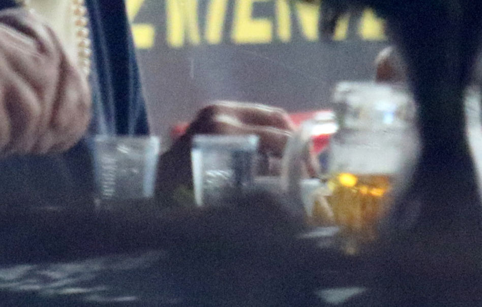 Bożena Dykiel z mężem na spacerze i na obiedzie w Gdyni