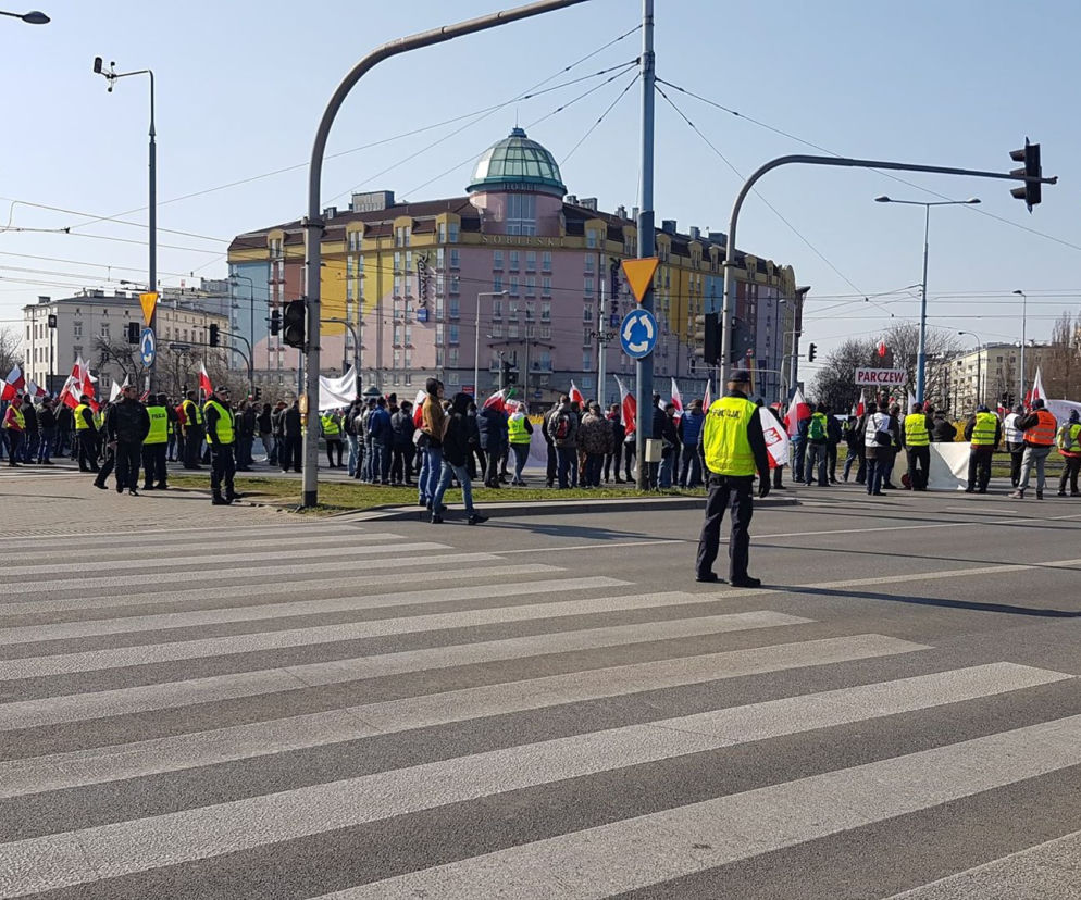 Protest rolników na Placu Zawiszy w Warszawie