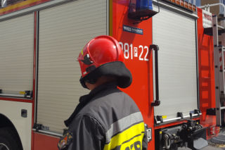 Przerażający wypadek w zakładzie pracy w Wielkopolsce. Mężczyzna stracił nogi