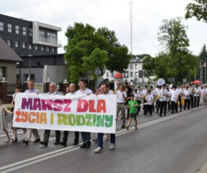 Sandomierz: ulicami miasta przeszedł Marsz dla Życia i Rodziny