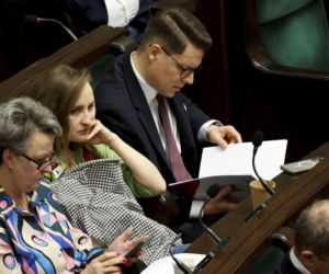 Bosakowie przyszli do Sejmu ze Stefankiem