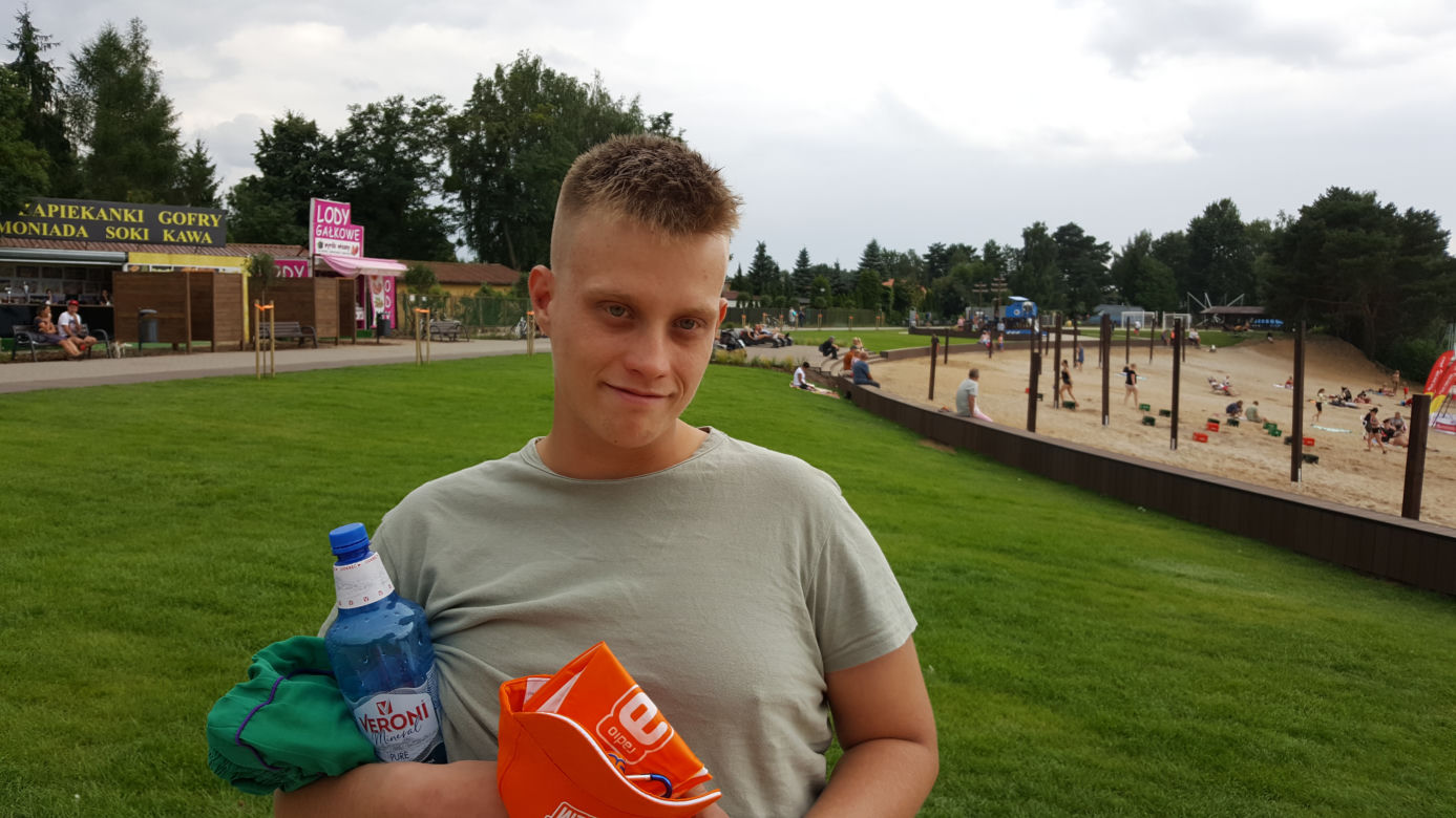 Bydgoska ekipa Eska Summer City na plaży w Pieczyskach