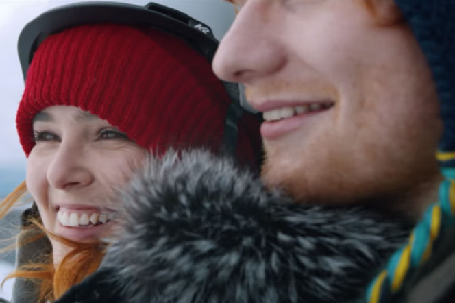 Dziewczyna z teledysku Eda Sheerana. Kim jest Zoey Deutch?