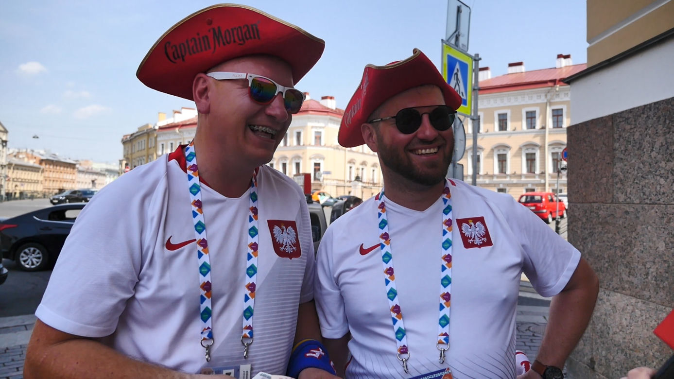Piękny doping kibiców przed meczem ze Szwecją
