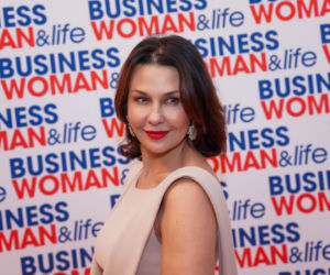Gwiazdy na balu charytatywnym Businesswoman & life