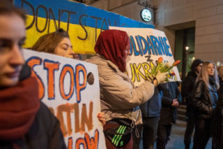 Łodzianie solidarni z Ukrainą. Tak wyglądała manifestacja na pl. Wolności