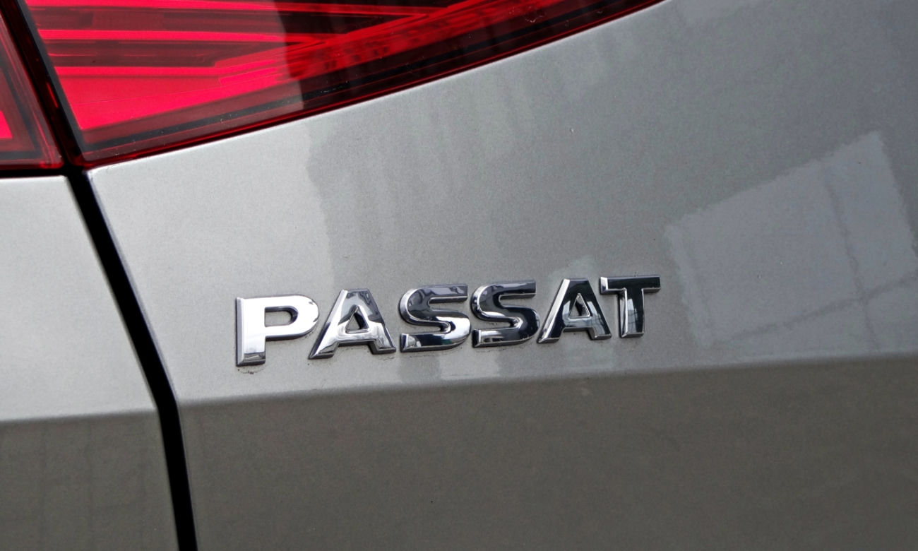 Volkswagen Passat Limousine B8 Highline 2.0 TDI DSG BlueMotion