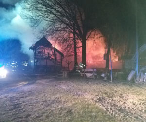 Pożar strusiej fermy w Bukwałdzie koło Olsztyna 