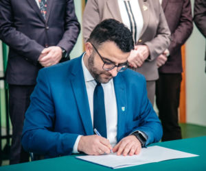 Powiat rzeszowski i łańcucki z porozumieniem o wsparciu w kryzysach. Chodzi o sprzęt, logistykę i ewakuację