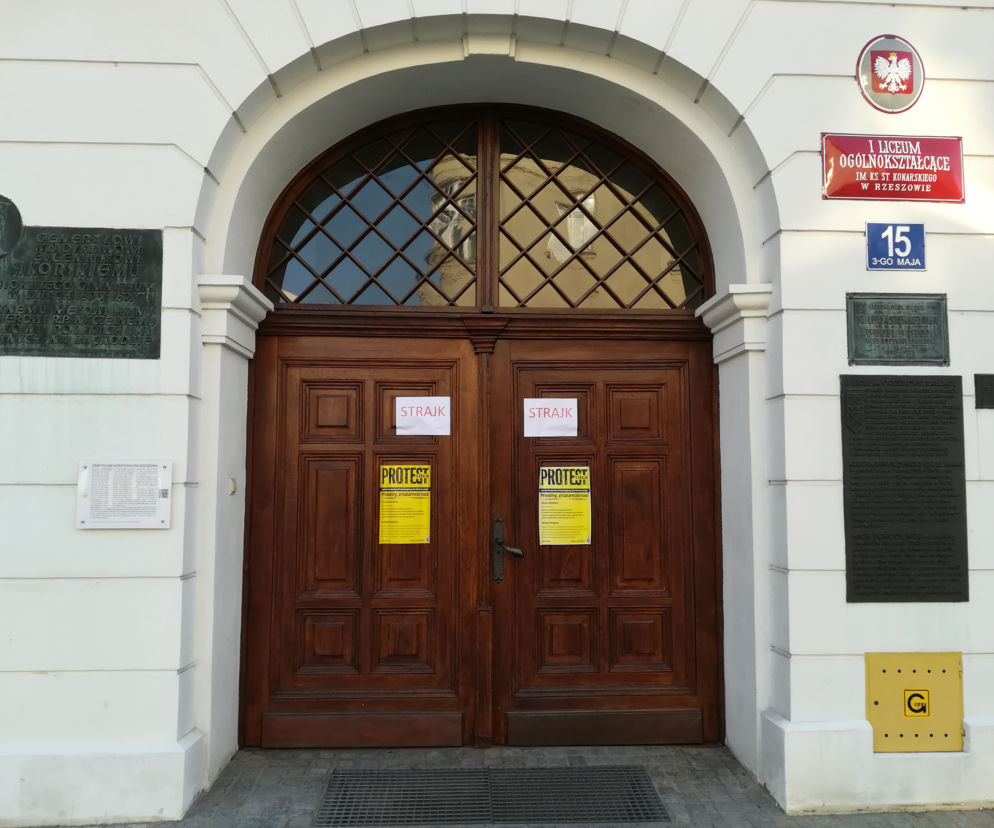 Protest nauczycieli w I LO w Rzeszowie