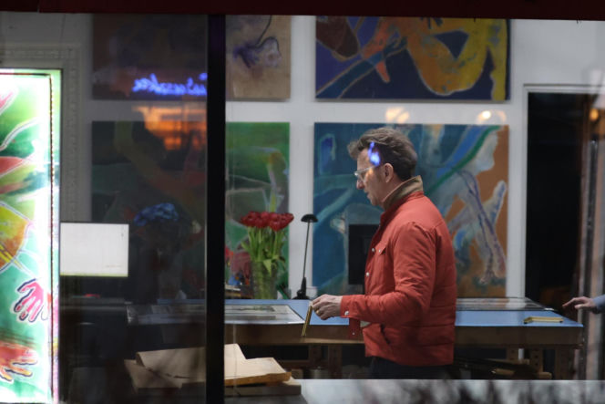 Paweł Wilczak szuka złota w w lombardzie