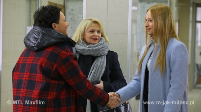 M jak miłość odc. 1066. Marysia (Małgorzata Pieńkowska), Marta (Dominika Ostałowska), Teresa (Dominika Łakomska)
