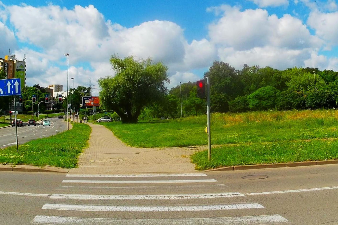 Plac Szyrockiego jest przekleństwem pieszych. Radny interweniuje