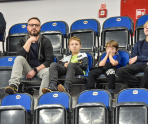 Halowe mistrzostwa Polski w Kujawsko-Pomorskiej Arenie Toruń. Zdjęcia kibiców i zawodników