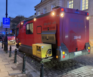 Przyniósł kopertę z białym proszkiem do komisariatu w centrum Warszawy