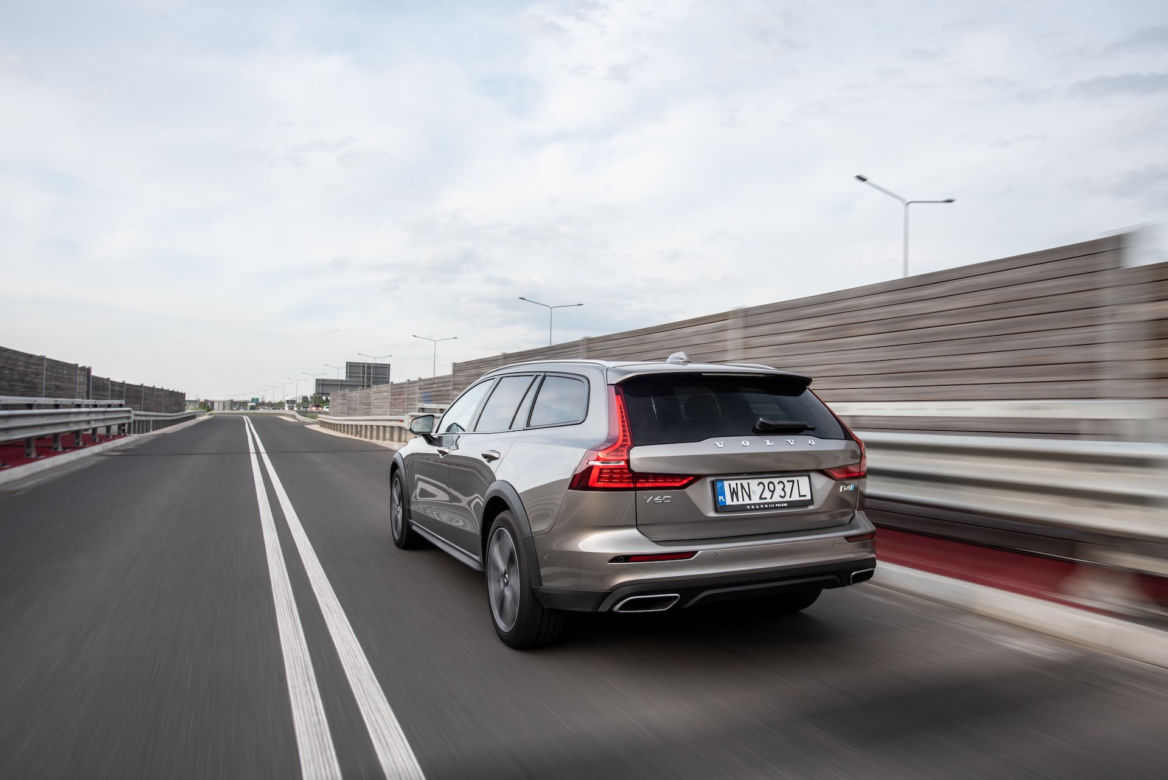 Volvo V60 D4 AWD Cross Country Pro