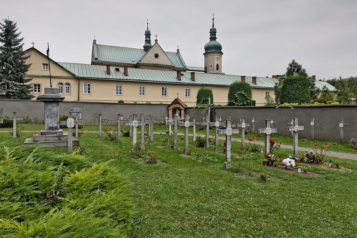 Ten klasztor pod Krakowem przez lata był zamkniętą pustelnią, teraz to podwójne sanktuarium. Mieszka w nim 700 nietoperzy
