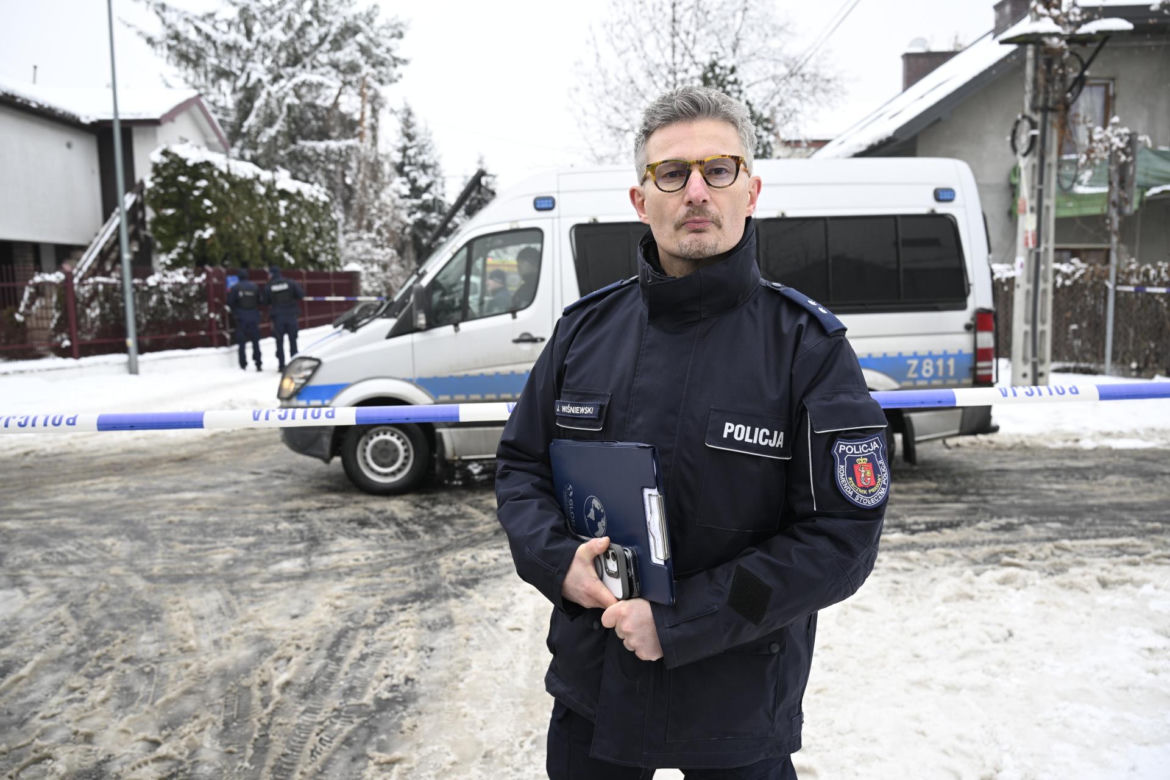Zwłoki małżeństwa na Targówku. Świadkowie o szturmie antyterrorystów: "W życiu czegoś takiego nie widziałem"