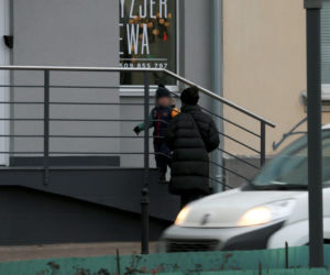 Marta Kaczyńska. Zabrała Stasia na spacer do rybnego