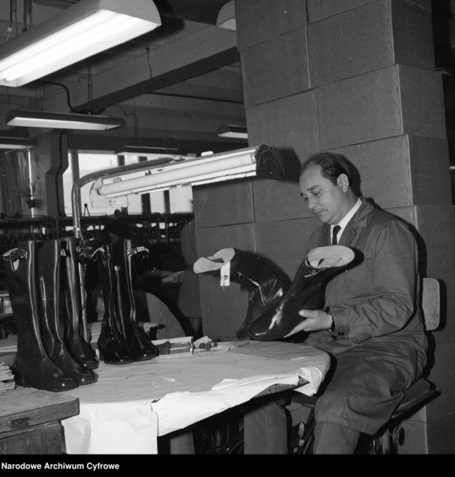 QUIZ PRL. Czy się stoi, czy się leży, trzy tysiące się należy. Tak pracowano w PRL-u