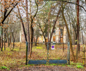 Opuszczona willa w Konstancinie