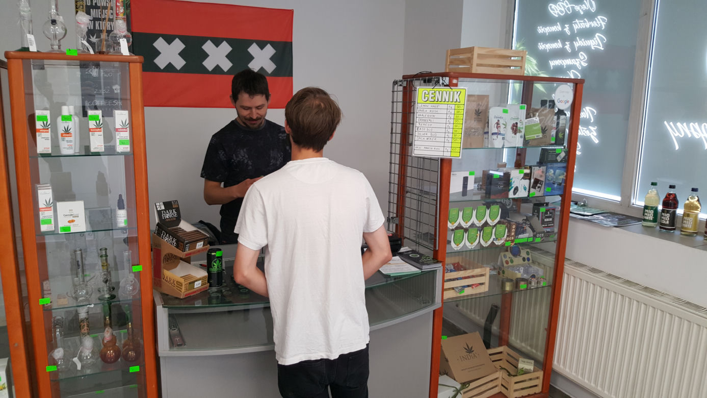 Pierwszy legalny coffee shop w Bydgoszczy - reporter Radia ESKA odwiedził to miejsce