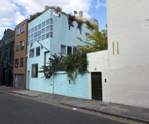 Blue House w Londynie od FAT
