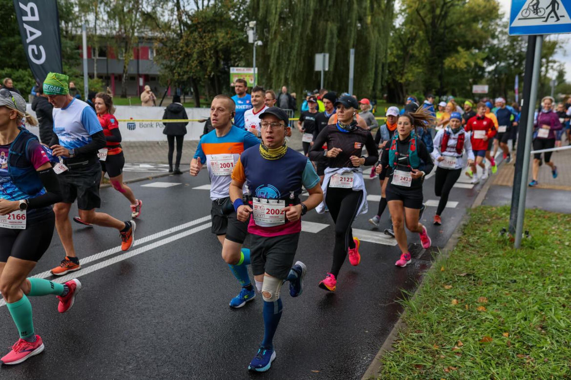 PKO Półmaraton Gliwicki: na starcie było ponad tysiąc biegaczy. Mieszkańcy narzekali